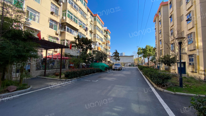 中铁四局一公司家属区外景图