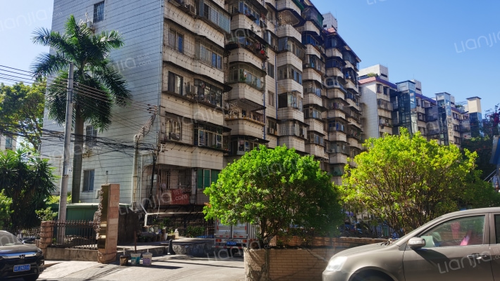 宝华路41号小区外景图