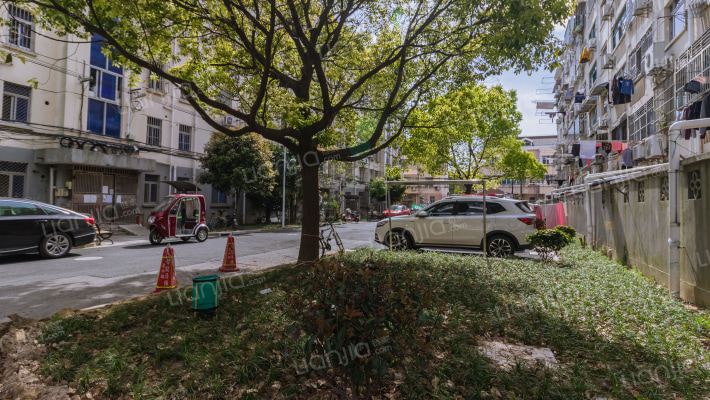 龚华新村外景图