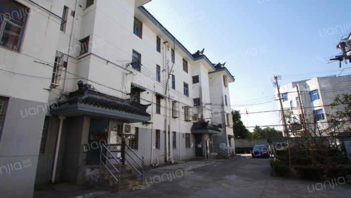 练北新村外景图