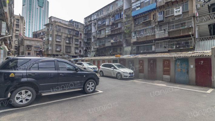 二建家属院外景图