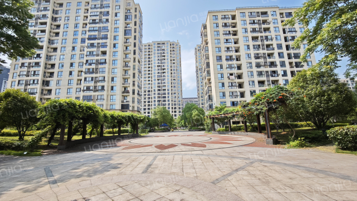 郡枫华庭外景图