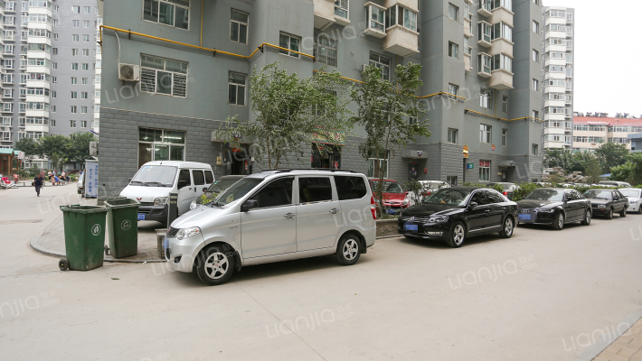 金色丽城小区外景图