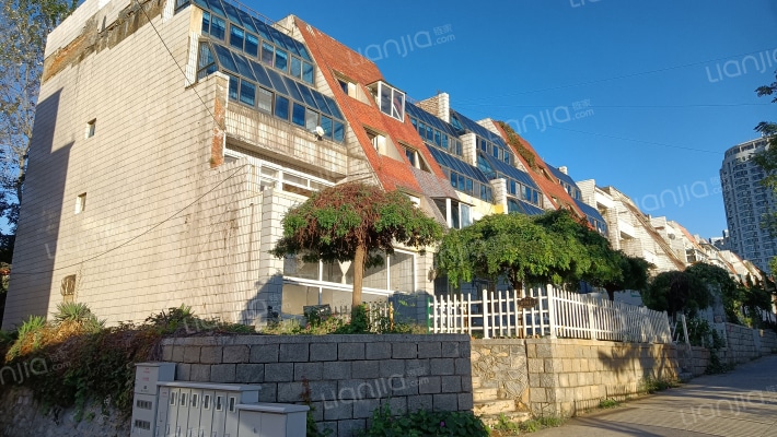 丽娇湾别墅外景图