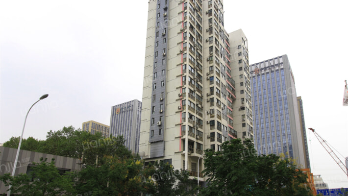 华亿大厦外景图