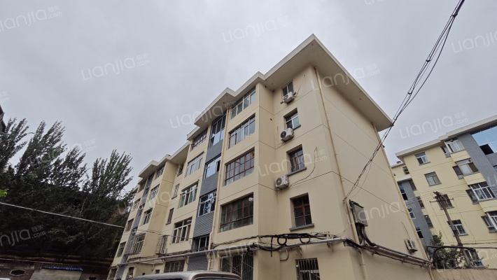 榆中街85-111号外景图