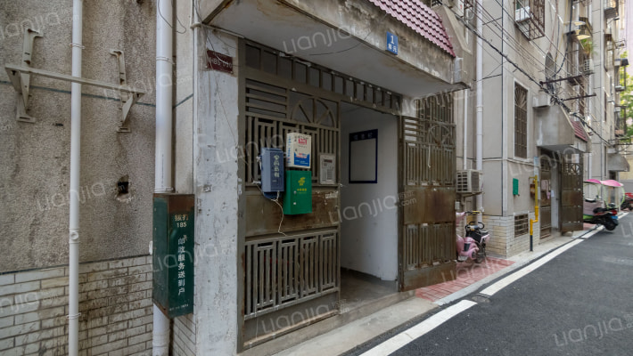 华水公寓外景图