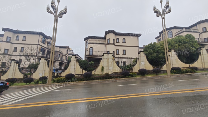 牧山高第外景图