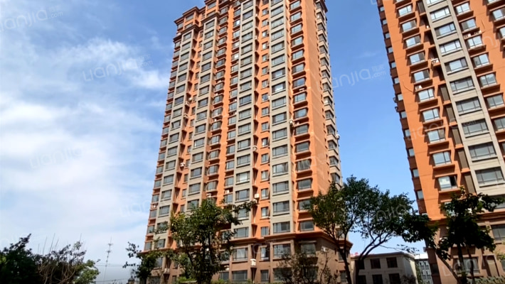 蓝天花苑外景图