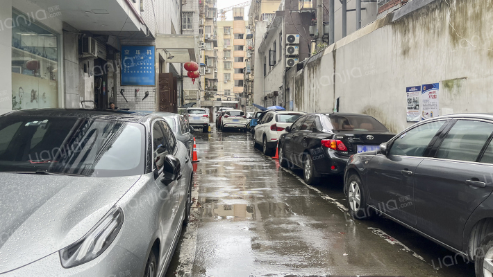 黎明西路215弄1号外景图