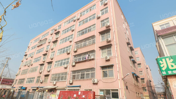 许繁新村外景图