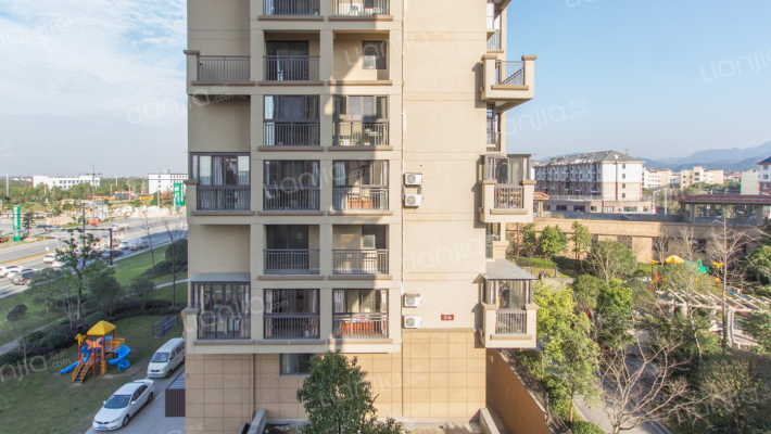 四季枫景外景图