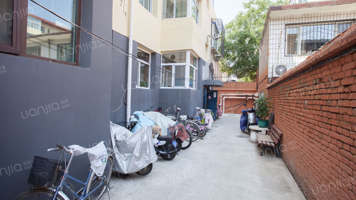 万柏林区民政局宿舍外景图