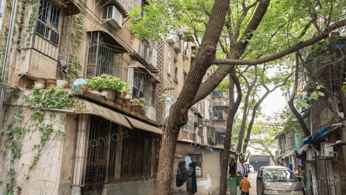 食杂果品公司宿舍外景图