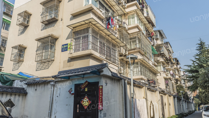 教工路65号院外景图