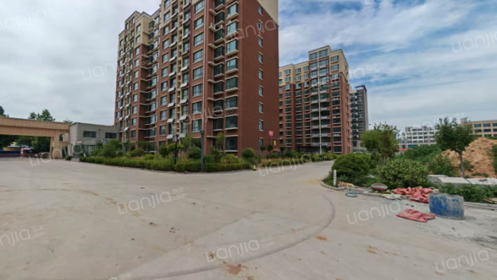 新苑花园外景图