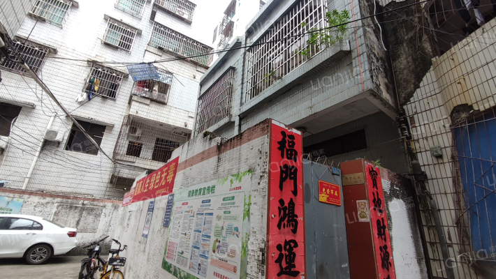 红花公寓外景图