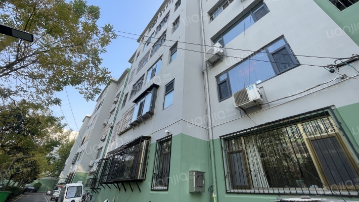 邯郸县信用联社住宅楼外景图