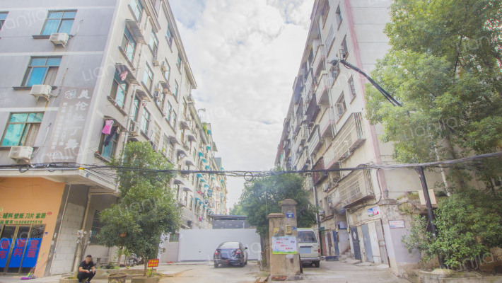 丹光西路628弄49号外景图