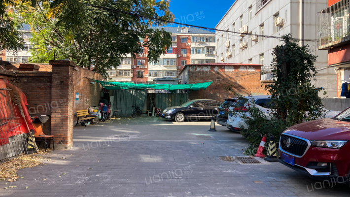 交大东路32号院外景图