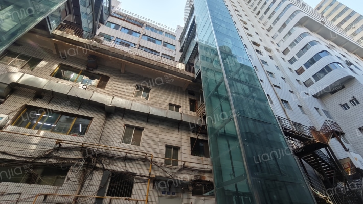 西北大厦外景图