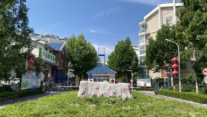 湖景龙湾外景图