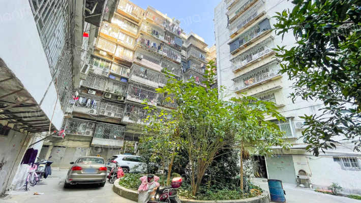 红辉新村外景图