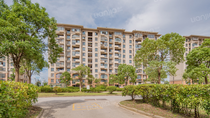 海湾假日花园北区外景图