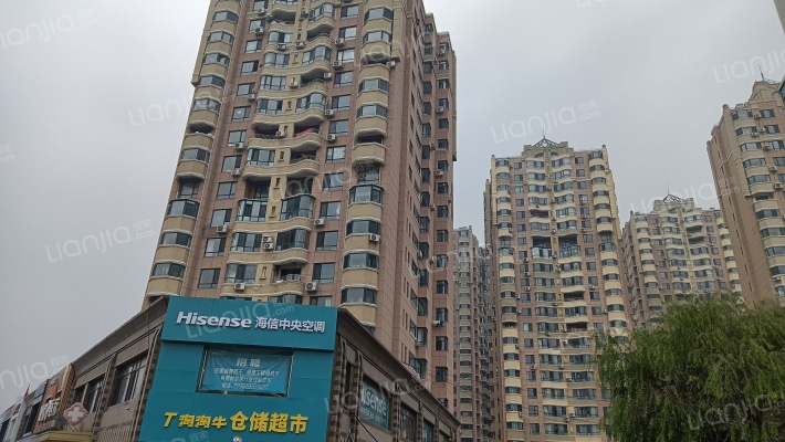 润泽园小区外景图