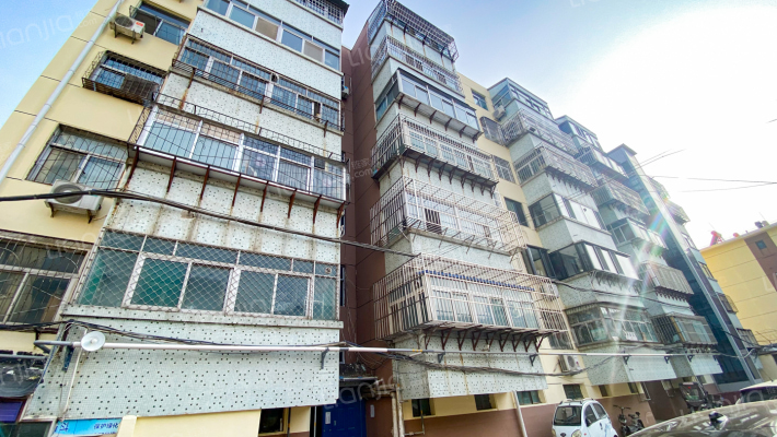 泰安市物资局宿舍楼外景图