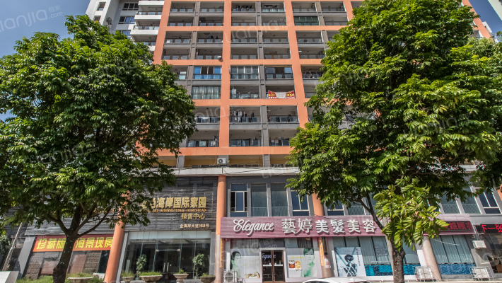 蓝色国际外景图