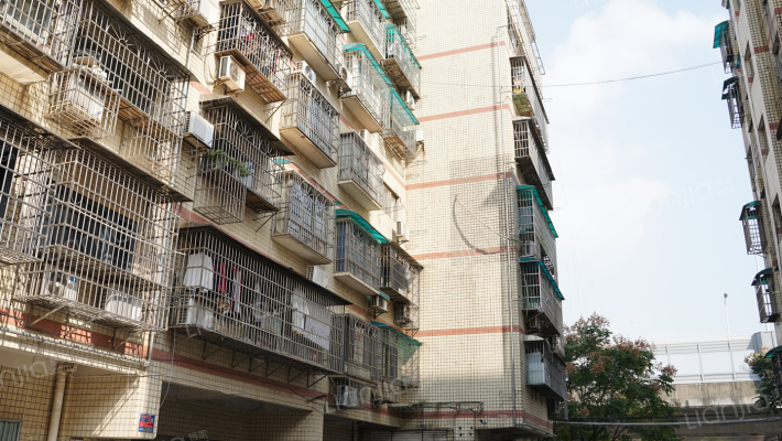 东汉公寓外景图