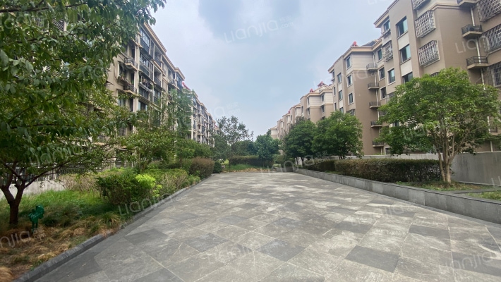 广浦公寓外景图