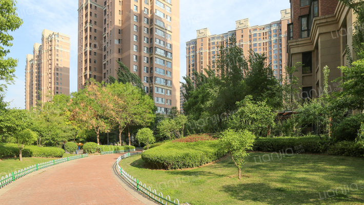 富力城B区外景图