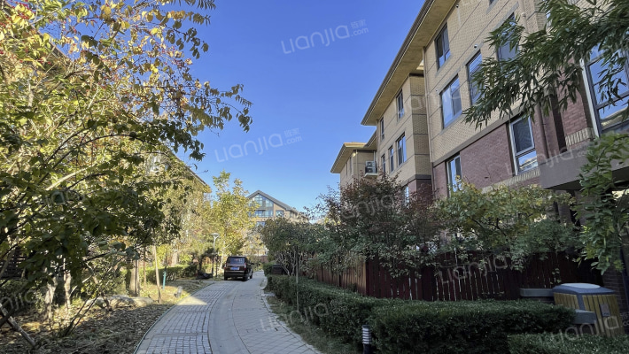 万城华府玺园外景图