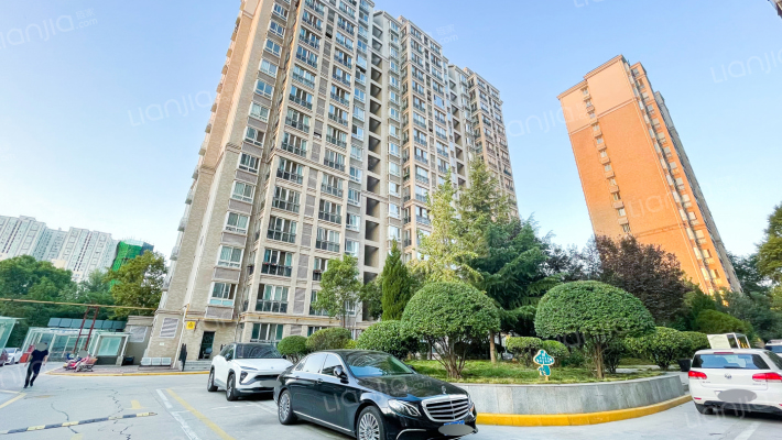 人防小区外景图