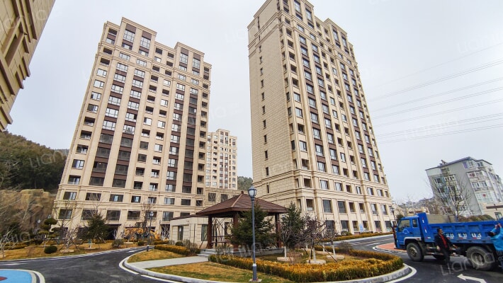 金山映海外景图