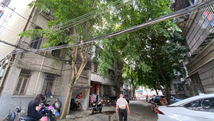 营养食品厂宿舍外景图