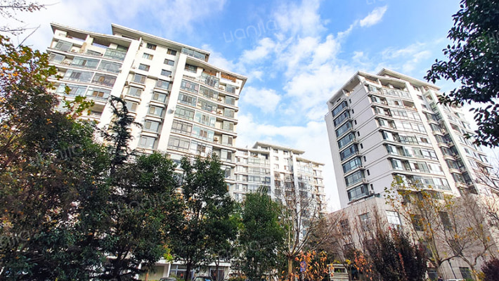 天一仁和广场外景图