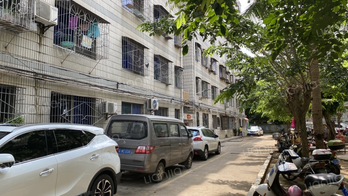 银湘公寓外景图