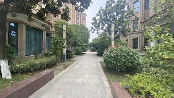 宝利花园外景图