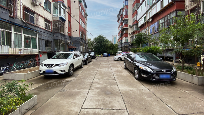 山西省戏曲学校宿舍外景图