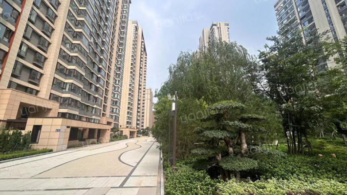 齐润花园外景图