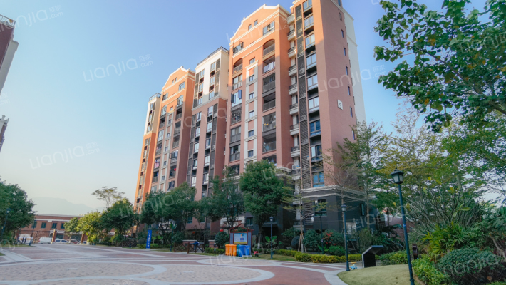 招商莱顿小镇外景图