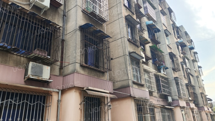 蔡家碾巷38号小区外景图