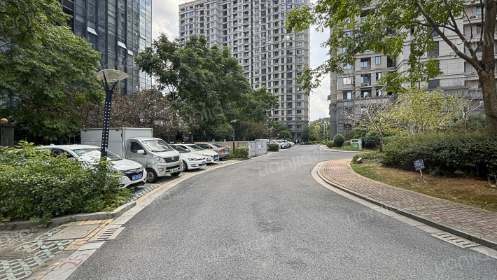 虎山社区虎山路外景图