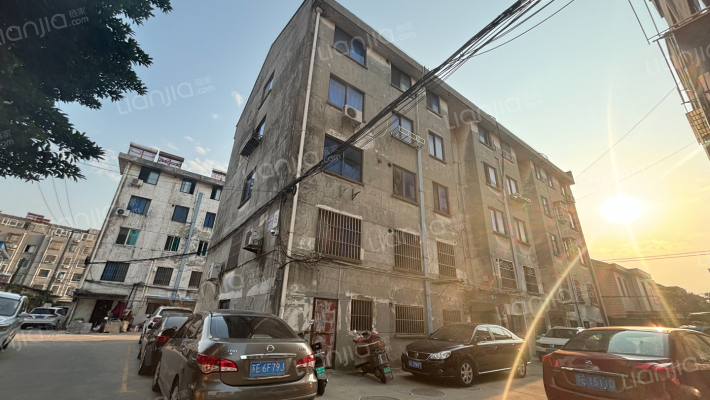 塘桥机械新村外景图