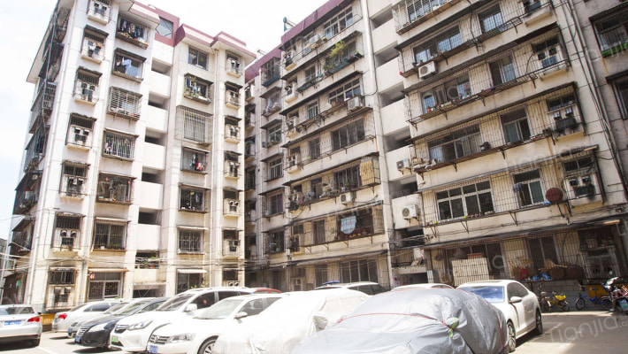 天鹅湖社区外景图