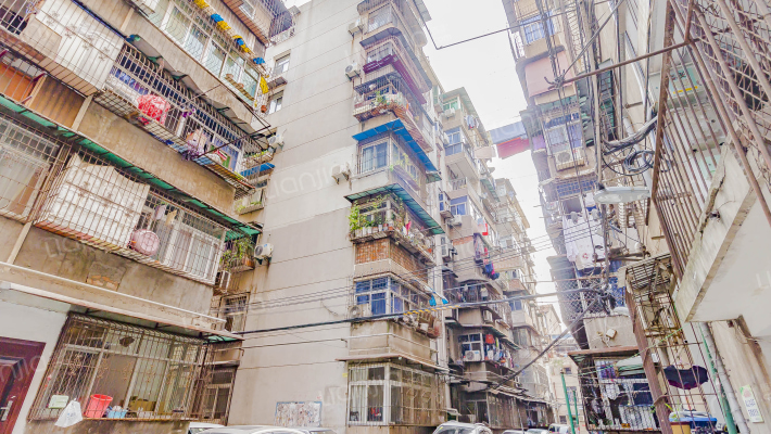 湖滨村小区外景图