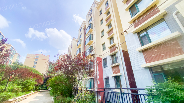 东领鉴筑外景图